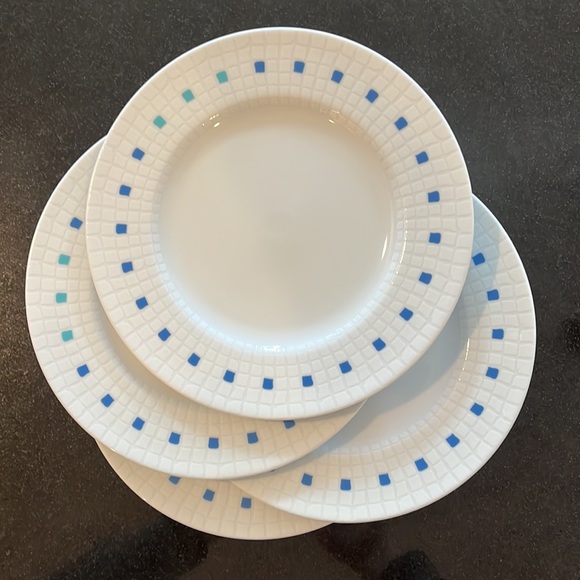 4 Bridget Dobson Fine Porcelain - Blue Mosaic - Salad Plates 8 1/… - Picture 2 of 12